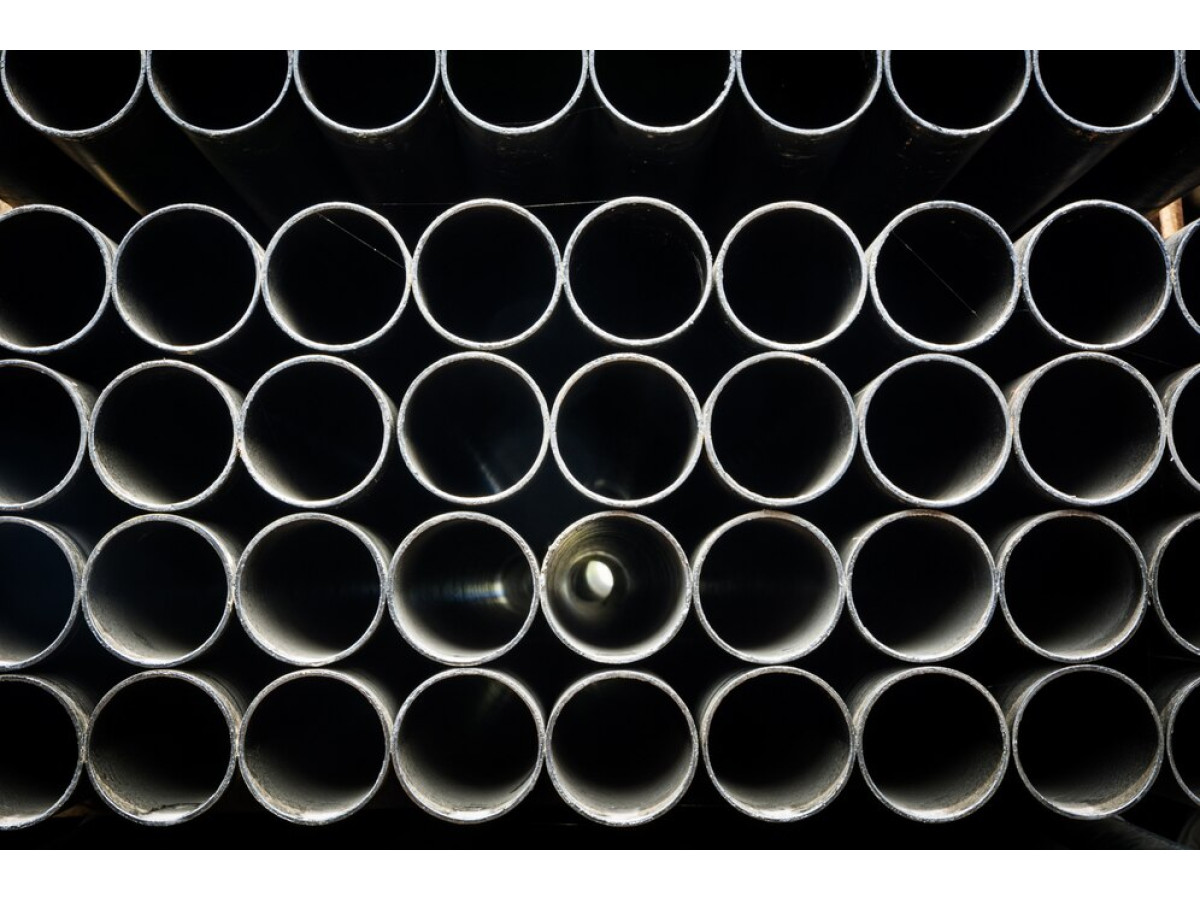  What is hot rolled round steel pipe