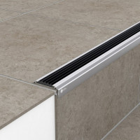 Поріг алюмінієвий вуличний УР 5020 47,8Х19Х3 М без кольору