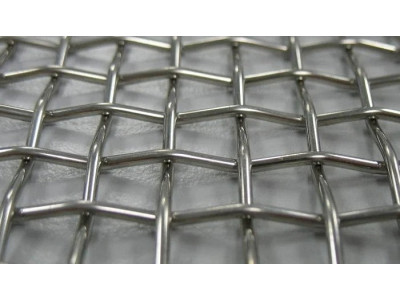 What is woven stainless steel mesh?